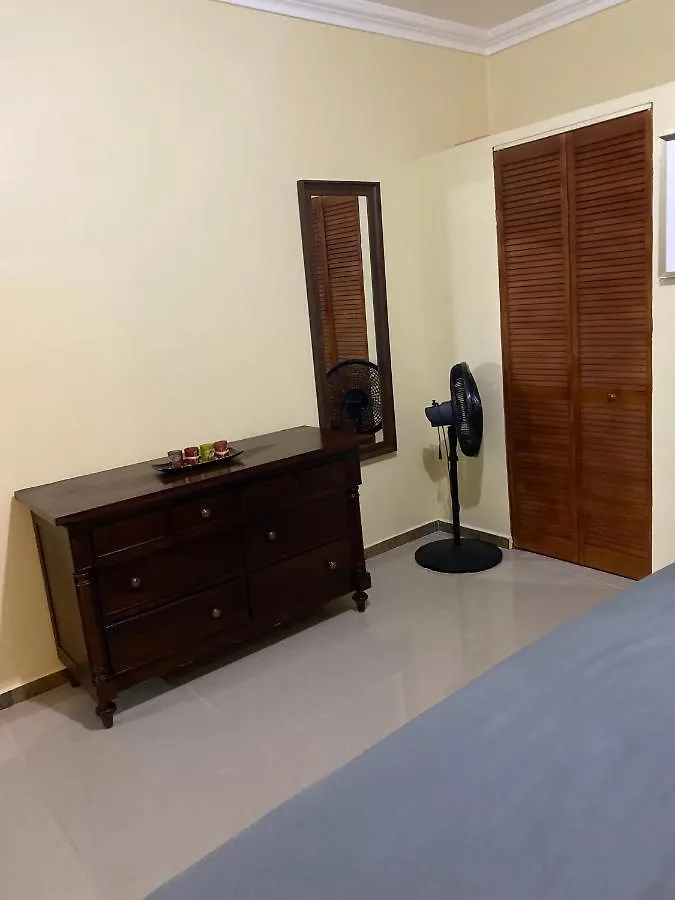Travelers Lodge Scarlett Hall 0*,  Jamaica